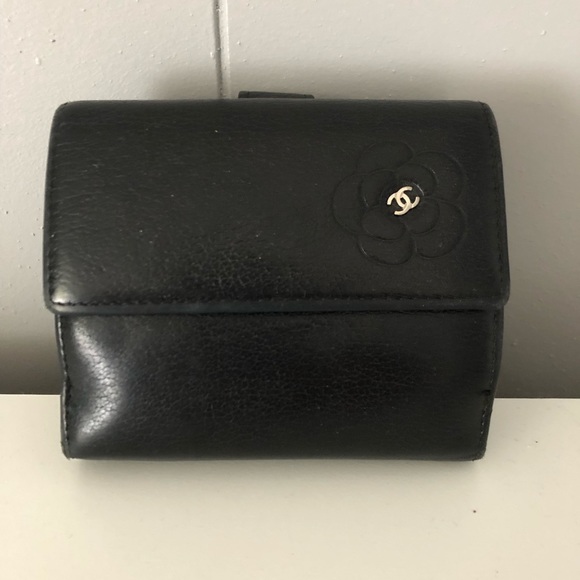 CHANEL wallet - Picture 1 of 5
